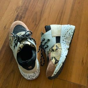 Almost new platform shoes